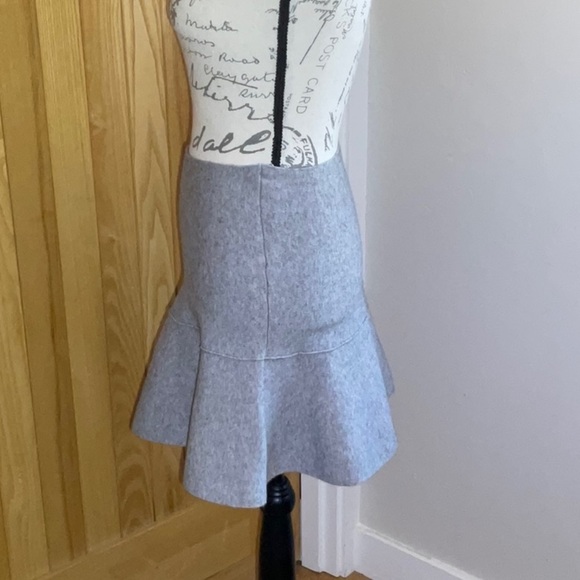 Zara Knit, grey mini skirt. Simple, cute & comfortable. Size S. - Picture 3 of 11